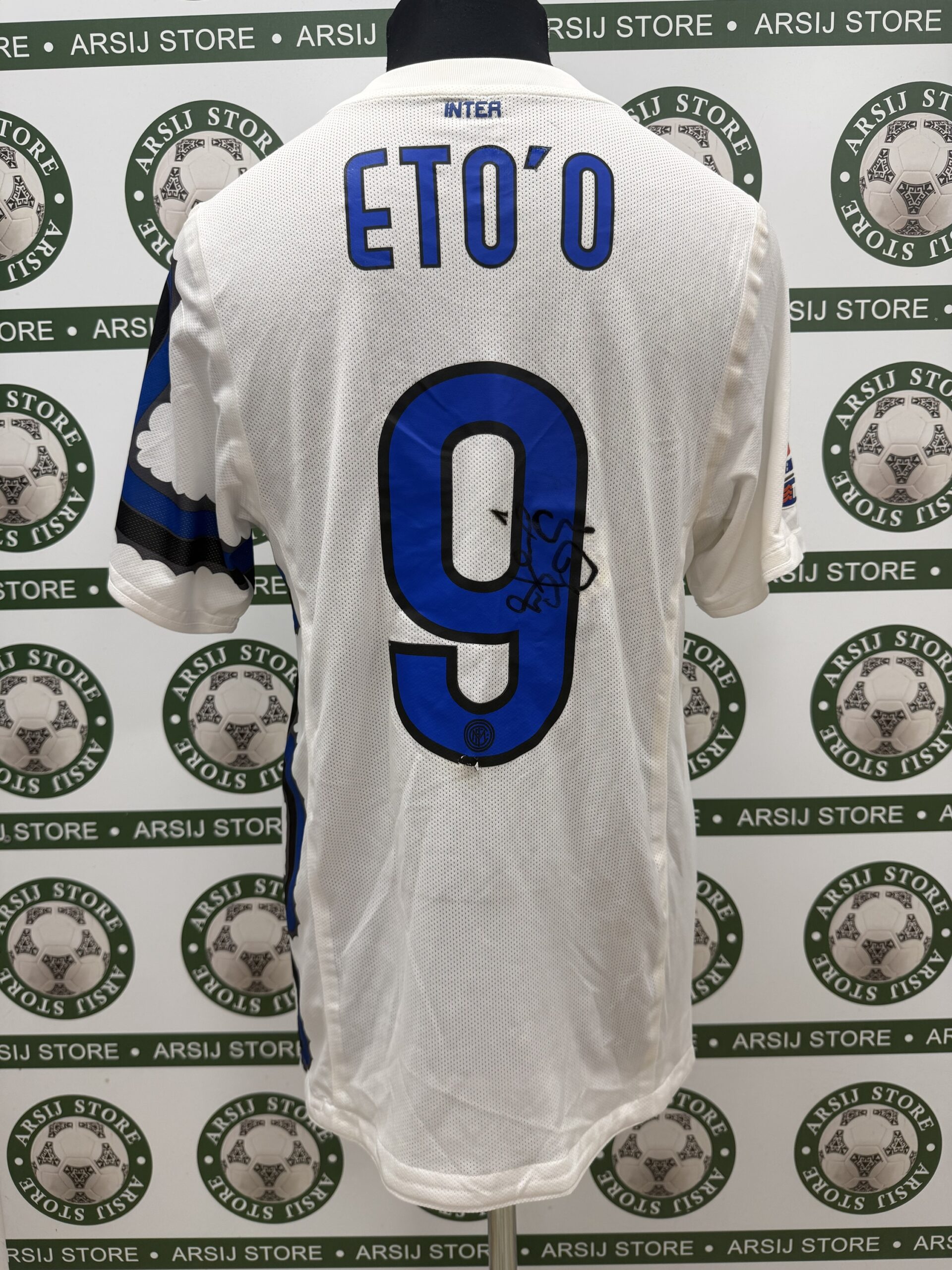 Maglia INTER Eto’O match Worn 2010/11 Signed