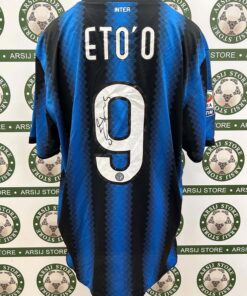 Alternative view of Maglia INTER ETO'O Home 2010/11 Signed