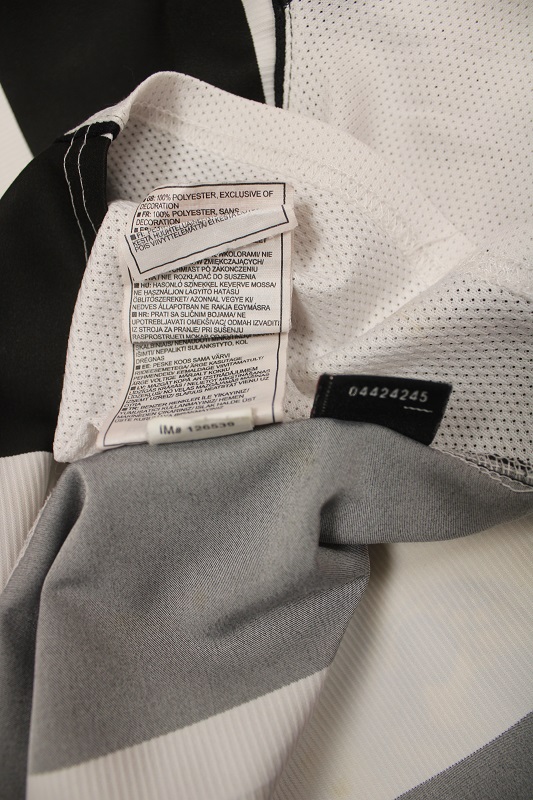 Maglia JUVENTUS THURAM L Home 2004/05 - immagine 3